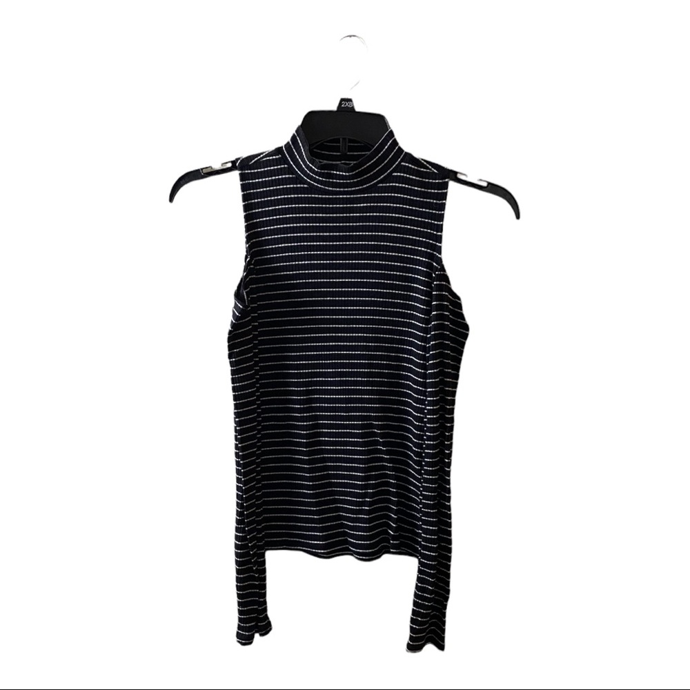 Shoulder Open Sweater Top